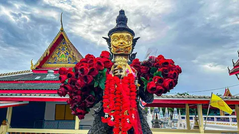 คาถาท้าวเวสสุวรรณ เทพแห่งโชคลาภ เปิดเคล็ดลับบูชาให้ได้ผล 