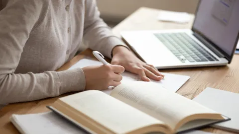 วิธีเขียนรายงาน ฉบับสมบูรณ์ สรุปสั้นๆ เข้าใจง่าย รายละเอียดครบ