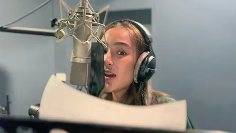 “ชิปปี้-ศิรินทร์” เป็นปลื้มโชว์น้ำเสียงใสละมุน ร้องเพลง “จันทร์” ประกอบละคร “บุหลันมันตรา”