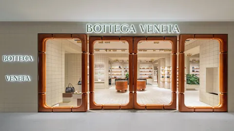 คอนเซปต์สโตร์ BOTTEGA VENETA ที่ ดิ เอ็มโพเรียม