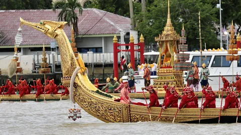 แสดงกาพย์เห่เรือ