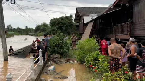 ลูกชายเจ้าของท่าเรือดังดำเนินสะดวก ขับเรือแซงในคลอง ชนศาลาพังทับดับ