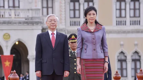 “ยิ่งลักษณ์” ร่วมแสดงความเสียใจรัฐบาลและชาวเวียดนาม สูญเสีย “เหวียน ฝู จ่อง”