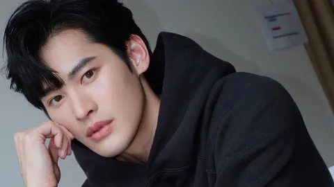 เปิดประวัติ เก้า นพเก้า หนุ่มหล่อมาดเนี้ยบ รับบท ม.ล.สรุจ จุฑาเทพ ในละคร พรชีวัน