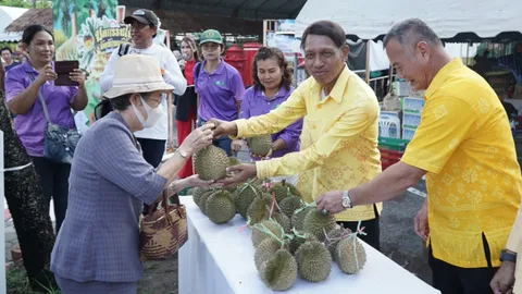 ยะลาจัดงานอัตลักษณ์ไม้ผลพื้นถิ่น ชูทุเรียนสะเด็ดน้ำ ดึงดูดคนท่องเที่ยวคึกคัก