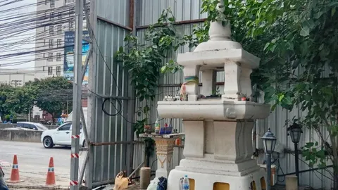 ล้วงคอ-งูเห่า ฉกพระพรหม ประจำโรงพัก