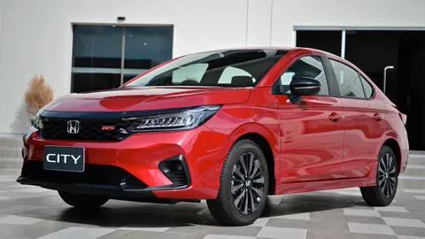 ไม่พูดมาก ลด 40,000! HONDA CITY e:HEV  