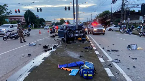 หลักฐานชัด นาทีรถลาวฝ่าไฟแดง ชนเก๋ง ผช.พยาบาลตายทั้งกลม (คลิป)