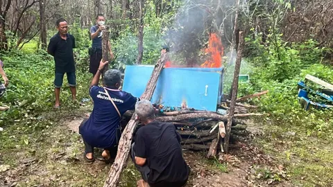 ถือเคล็ดแยกเผา แม่-เด็กตายทั้งกลม เหยื่อรถลาวฝ่าไฟแดงชนรถเก๋ง