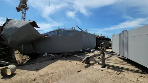 บึมอู่ต่อเรือสังเวย 2 ศพเจ็บอีก 7 ขณะคนงานกําลังทาสี ทินเนอร์ปะทะไฟบุหรี่ (คลิป)