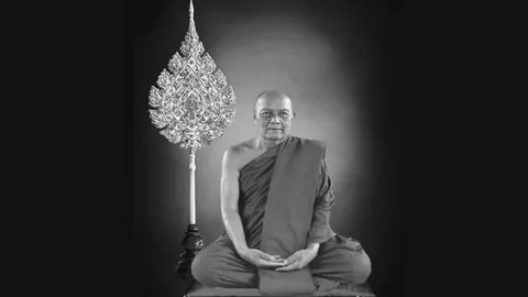 สิ้น "หลวงปู่ห้วย" เกจิดังศรีสะเกษ ด้วยโรคชรา สิริอายุ 97 ปี 76 พรรษา