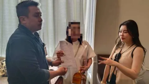 "ลิลลี่ เหงียน" พาตำรวจจับลูกหนี้ อดีตนางงาม คาคอนโดหรู ติดเงิน 4 ล้าน (คลิป)
