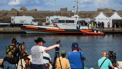 พบเพิ่ม 4 ศพ เหตุเรือยอชต์โดนพายุซัดล่มนอกฝั่งซิซิลี ยังสูญหายอีก 2 ราย