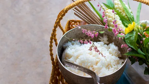 ทําบุญ 100 วัน เตรียมอะไรบ้าง รวมข้อควรรู้อุทิศบุญให้ผู้ล่วงลับ