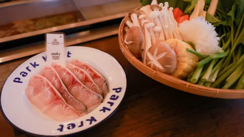 "Park Kret” ร้านอาหารบรรยากาศดี ชวนเปิดประสบการณ์จิ้มจุ่มปลาไทย และปิคนิคริมน้ำเจ้าพระยา 