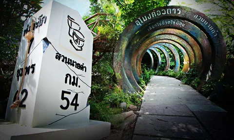 ส่องไอเดีย 'สารพัดส้วม' ตั้งชื่อประหลาด 'ฮากระจาย' ณ สวนนายดำ...!