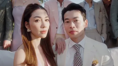 ปังมาก! วุ้นเส้น เผยโมเมนต์รวมตัวเพื่อนบ่าวสาวงานแต่งที่ฝรั่งเศส (คลิป)