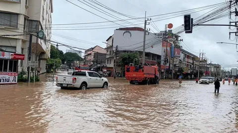 พระราชทานของช่วย สำหรับเด็กๆ พื้นที่อุทกภัยเร่งด่วน "เชียงใหม่" จมบาดาล