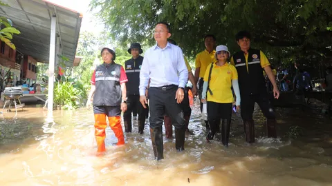 “สมศักดิ์” จ่อชงครม. อังคารนี้ ของบฯ 3,557 ล้านผันน้ำฝั่งขวาแม่น้ำยม หลังสร้างแก่งเสือเต้นไม่ได้