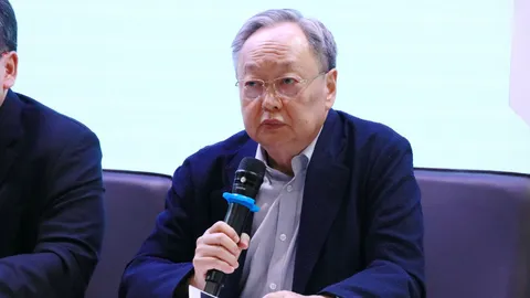 “สนธิรัตน์” ขออยู่ช่วยพรรคพปชร. ไม่คิดทิ้งในยามลำบาก บอกบ้านไฟไหม้ต้องช่วยกันดับ