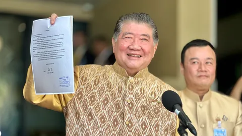 “ภูมิธรรม” โชว์หนังสือ “พิศาล” ลาออก “ขจิตร” จ่อเลื่อนเป็น สส. แทน