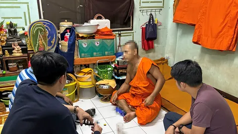 รวบ 5 โล้น จัดปาร์ตี้ยาในวัดดัง เป็นแก๊งมารศาสนา จับตรวจเจอฉี่ม่วง 