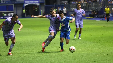 "เจริญศักดิ์" ซัดชัย "บีจี ปทุมฯ" เปิดรังเชือด "อุทัยธานีฯ" 2-1 ขยับขึ้นที่ 4 ในศึก "ไทยลีก"