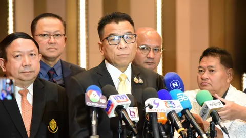 เลขาฯ กกต. ชี้ “ทนายตั้ม” คุณสมบัติยังครบ นั่งบัญชี สว. สำรอง - คดี “หมอเกศ” ใกล้แล้ว