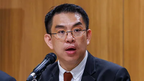 กมธ. ถกปมค่ายมทบ.26 เลี่ยงก่อสร้างที่เขากระโดง พบเอกสารที่ตั้งยังระบุไม่ตรงกัน