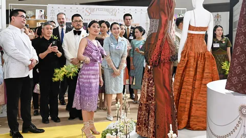 ฟ้าหญิงสิริวัณณวรี เปิดงานผ้าไหม พระราชทานรางวัล ผู้ชนะการประกวด ผ้าลายสิริวชิราภรณ์