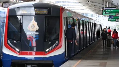 จัดกิจกรรมเปิดบริการครบ 25 ปีและวันพ่อแห่งชาติ 5 ธันวาลูกพาพ่อขึ้นฟรี BTS