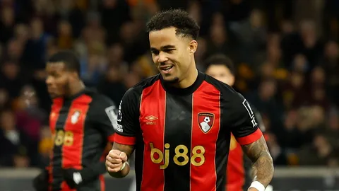 ไม่ธรรมดา "ลูกชายตำนานแข้งดัตช์" สรัางหนึ่งสถิติใหม่ ในพรีเมียร์ลีก