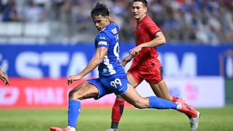 "อิคซาน" ซัดประตูชัย บีจี ปทุมฯ เปิดบ้านชนะ ทรู แบงค็อกฯ 