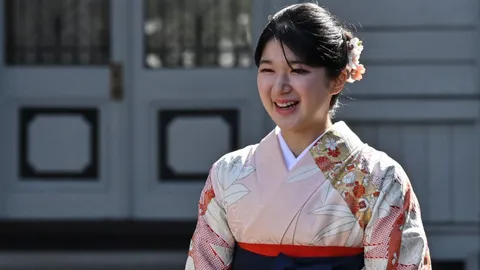 เจ้าหญิงไอโกะ พระชนมายุครบ 23 ชันษา ทรงงานหนักขึ้นท่ามกลางเสียงเรียกร้องแก้กม.เปิดทางสตรีครองราชย์