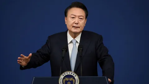 เปิดสาเหตุ ทำไม ยุน ซอกยอล ปธน.เกาหลีใต้ ประกาศกฎอัยการศึก