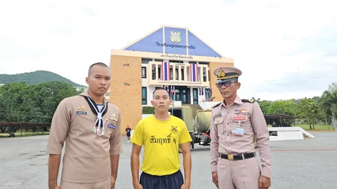 เปิดใจ "นักเรียนทหารเรือ" เล่านาทีวิ่งเข้าช่วยสาวปีนสะพานลอย