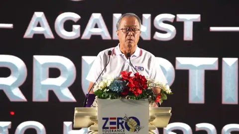 “ชูศักดิ์” ยัน รัฐบาลให้ความสำคัญปราบโกง เมินดราม่า “นายกฯ” ไม่มาเปิดงาน