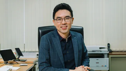 แพทย์เผย กลุ่มเสี่ยงยังต้องระวังโควิด ตรวจพบเชื้อควรเร่งพบแพทย์ ป้องกันอาการลุกลาม