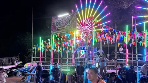 เกิดเหตุปาระเบิดหน้าเวทีรำวงย้อนยุค ดับ 4 ศพ เจ็บเพียบ ล่าสุดจับคนร้ายได้แล้ว (คลิป)