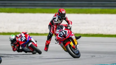 ผลงานยอดเยี่ยม "ธนัช" คว้าโพเดียม เรซแรก "มาเลเซีย ซูเปอร์ไบค์ 2024" สนามสุดท้าย