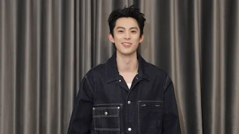 สุดเอ็กซ์คลูซีฟ ดีแลน หวัง ส่งตรงคลิปทักทายชงตี้ฮั่วไทย อีก 2 วีคพบกัน