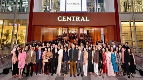 ฉลองโฉมใหม่เซ็นทรัลชิดลมอย่างยิ่งใหญ่