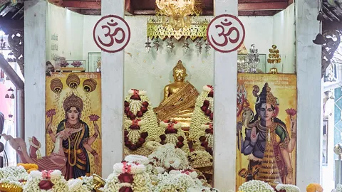 หลวงพ่อทันใจ วัดพระธาตุดอยคำ สมหวังดั่งใจ ขอพรเสริมสิริมงคลตลอดปี