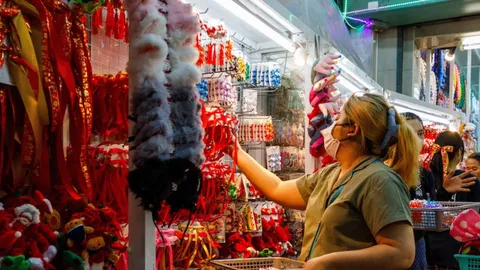 คนใช้เงินออมฉลองปีใหม่เพิ่มเน้นเที่ยวในประเทศ-สังสรรค์ ทำเงินสะพัด 1.09 แสนล้าน