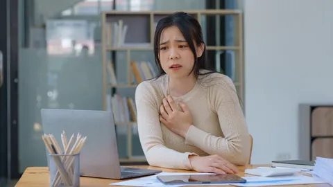 รู้จักและเข้าใจผู้ป่วยโรคแพนิค ไม่ใช่เรื่องตลก อาการทางจิตเวชที่ไม่ควรมองข้าม