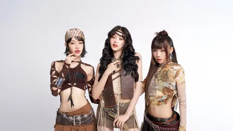 PiXXiE เปิดโหมดแม่หมอ ชวนทุกคนมาทำนายดวงกับซิงเกิลใหม่ Pick A Card