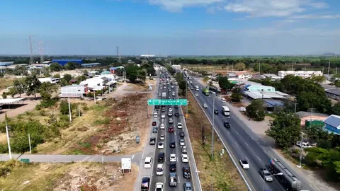 คนเริ่มทยอยกลับภูมิลำเนา สายเอเชียขาขึ้นเหนือ เส้นชัยนาท รถเริ่มแน่น