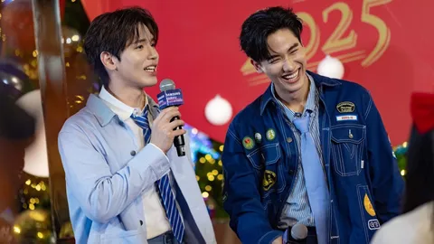 ชมภาพ เต-นิว ควงคู่แจกความสุข ชวนชาวด้อมโพก้า ฉลองคริสต์มาสแบบฟิน