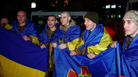 รัสเซีย-ยูเครน แลกเปลี่ยนตัวเชลยศึกกว่า 300 คน แต่ยังถูกจับอีกนับพัน