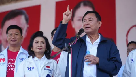 “ทักษิณ” อ้อนชาวเชียงรายหนุน “สลักจฤฎดิ์” แง้มเงิน 10,000 เฟส 3 ช่วง มี.ค.